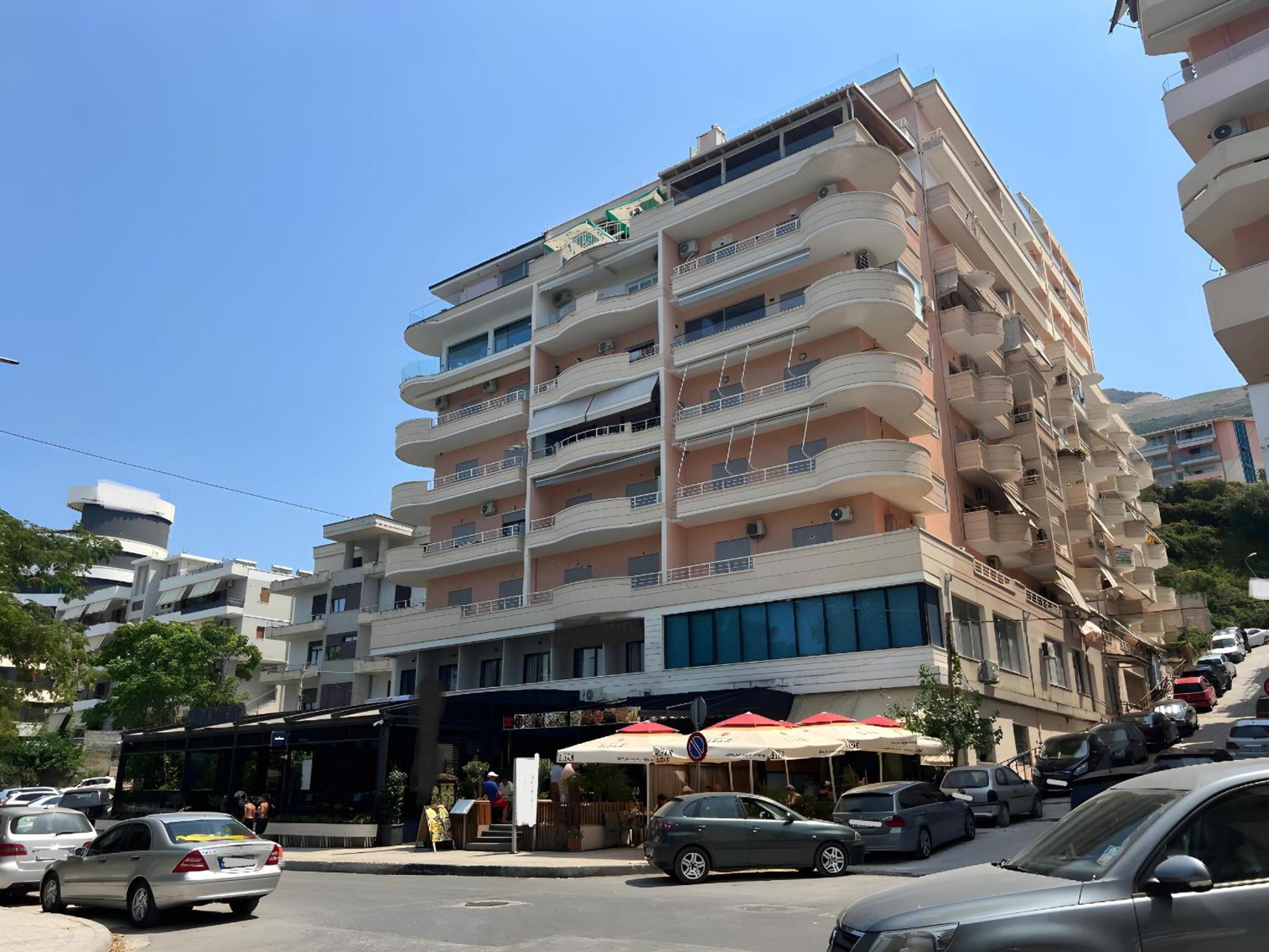 Teo'S Deluxe Studios Vlorë Exteriör bild